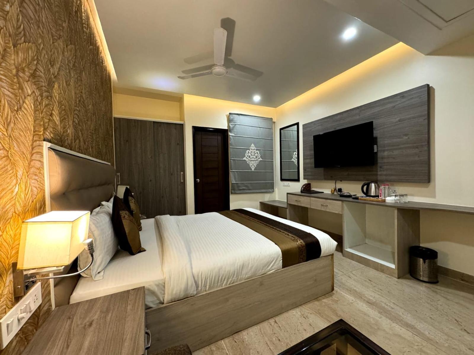 Hotel River Rhythm Assi Ghat Varanasi Exterior foto
