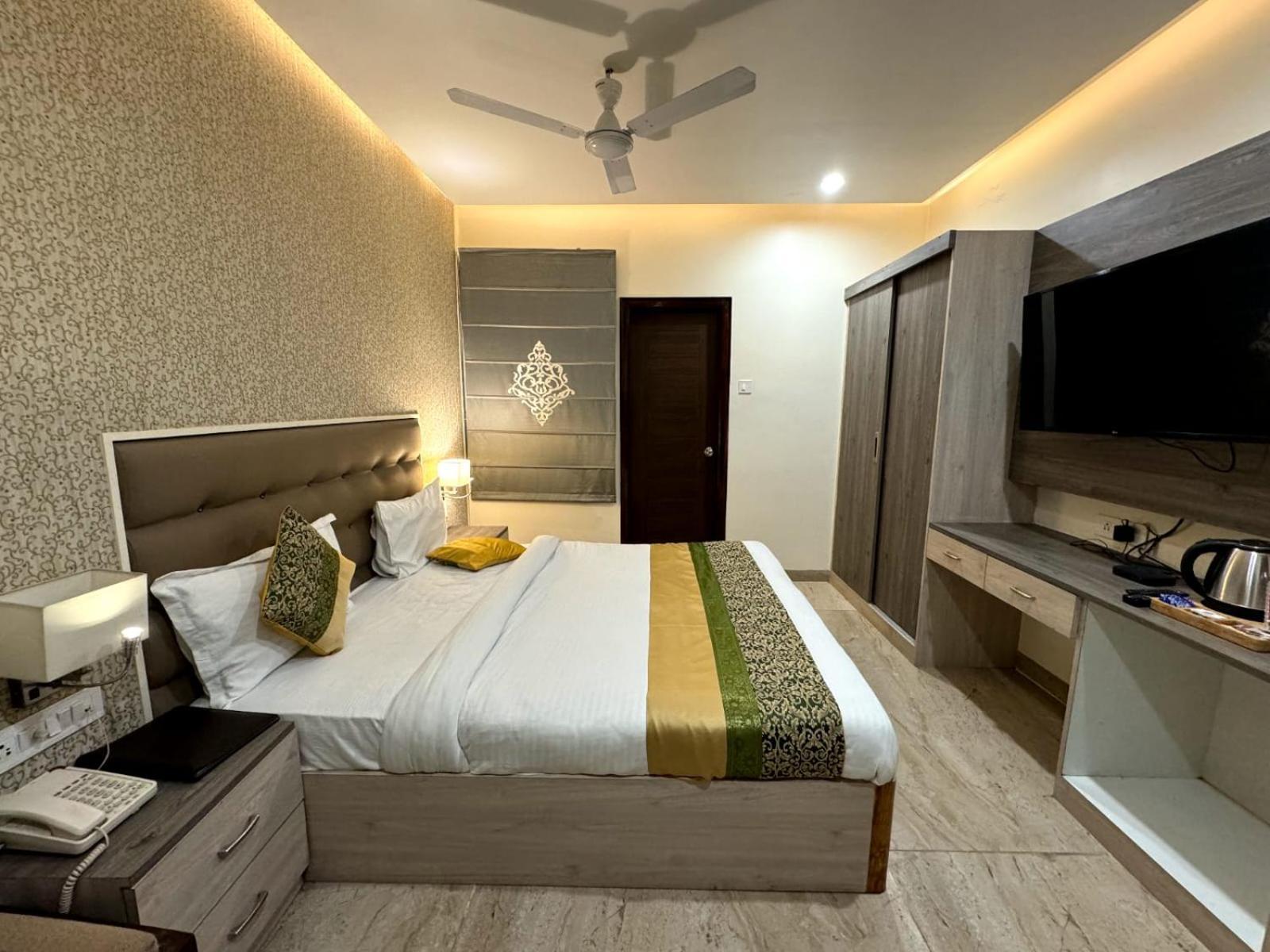 Hotel River Rhythm Assi Ghat Varanasi Exterior foto