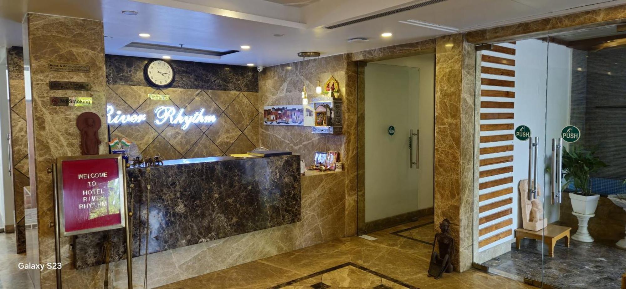 Hotel River Rhythm Assi Ghat Varanasi Exterior foto